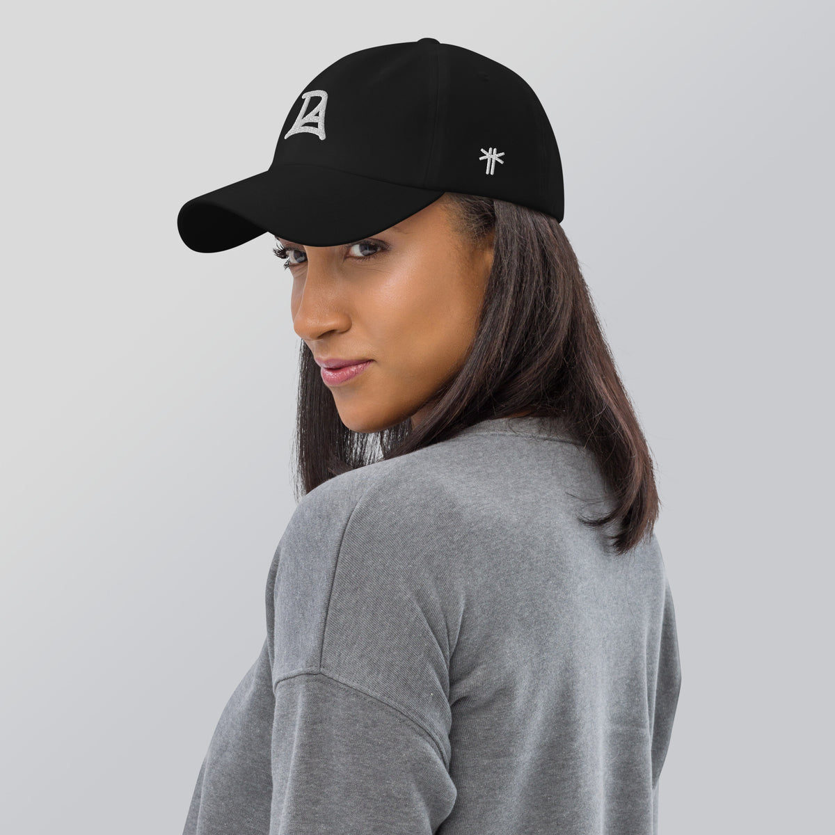 Casquette DLA HAT Khako Wear noire profil gauche — 6 panneaux non structuré